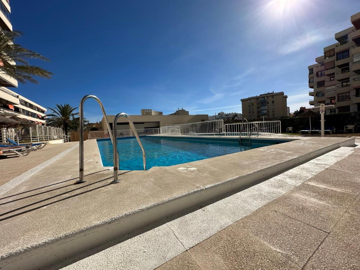 Apartamento Con Vista Al Mar En La Mitica Nogaler Torremolinos Luaran gambar