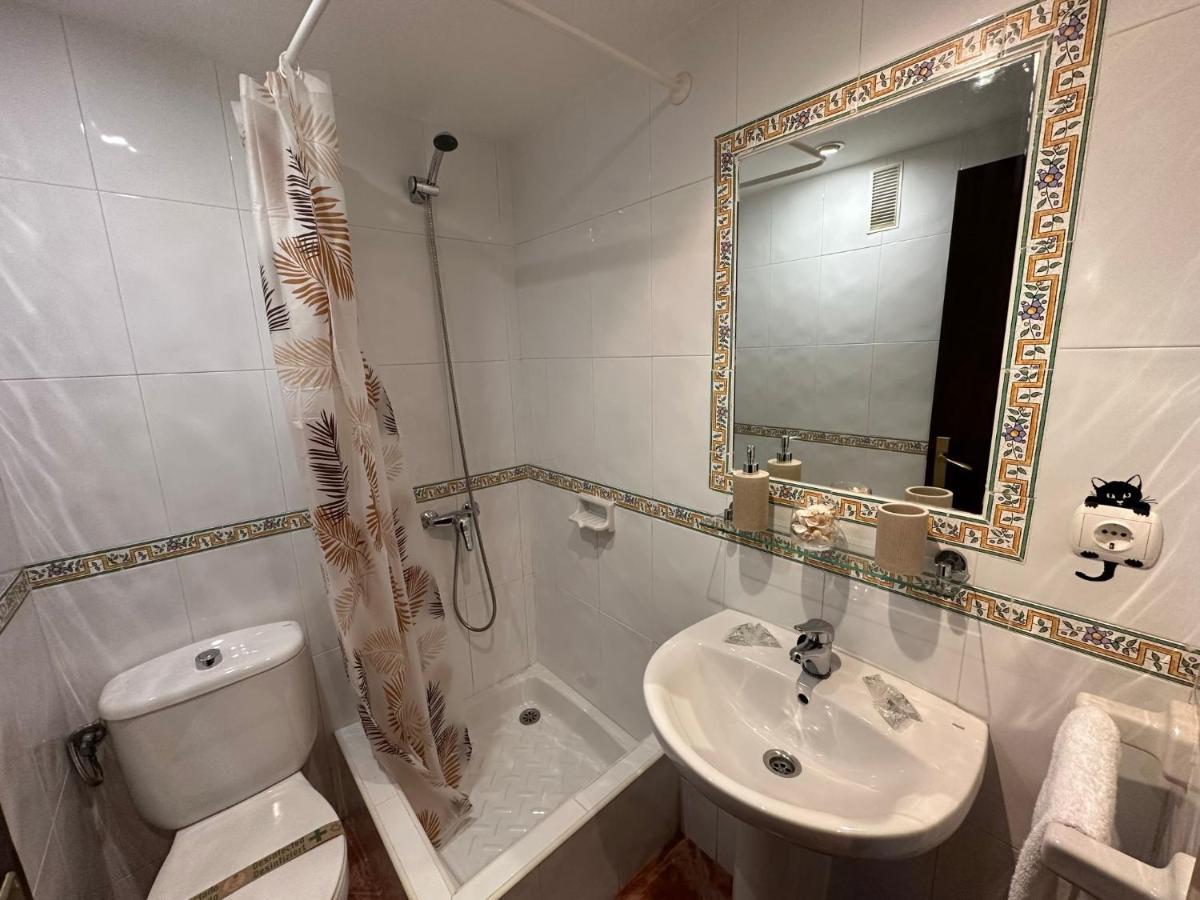 Apartamento Con Vista Al Mar En La Mitica Nogaler Torremolinos Luaran gambar