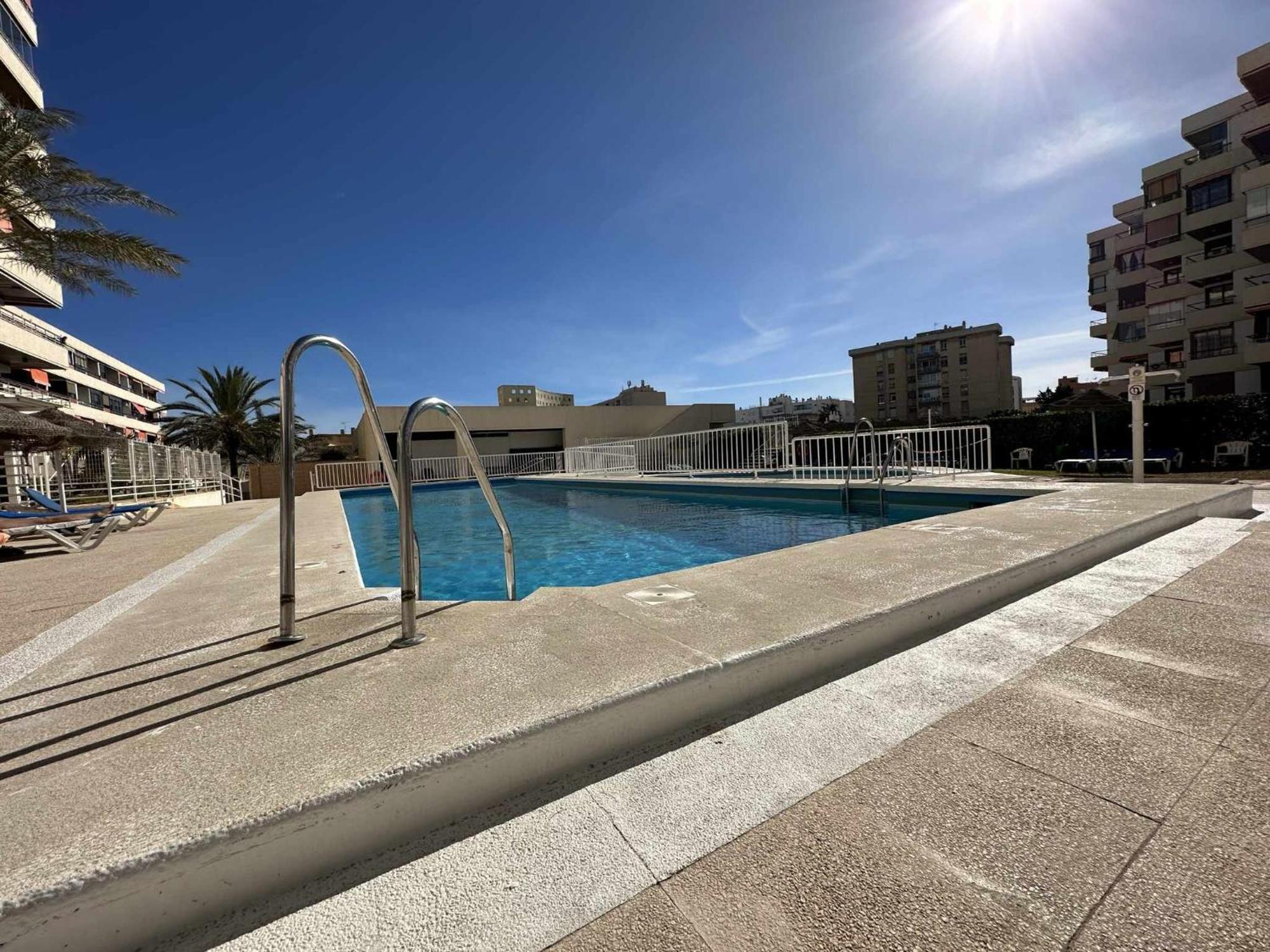 Apartamento Con Vista Al Mar En La Mitica Nogaler Torremolinos Luaran gambar