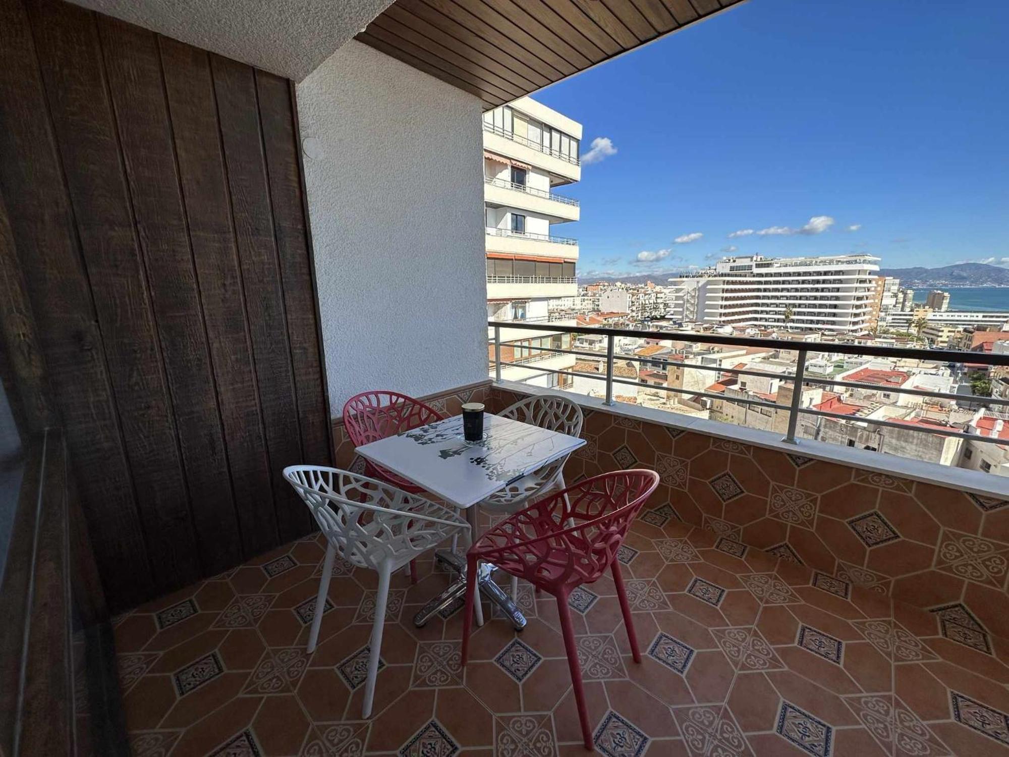 Apartamento Con Vista Al Mar En La Mitica Nogaler Torremolinos Luaran gambar