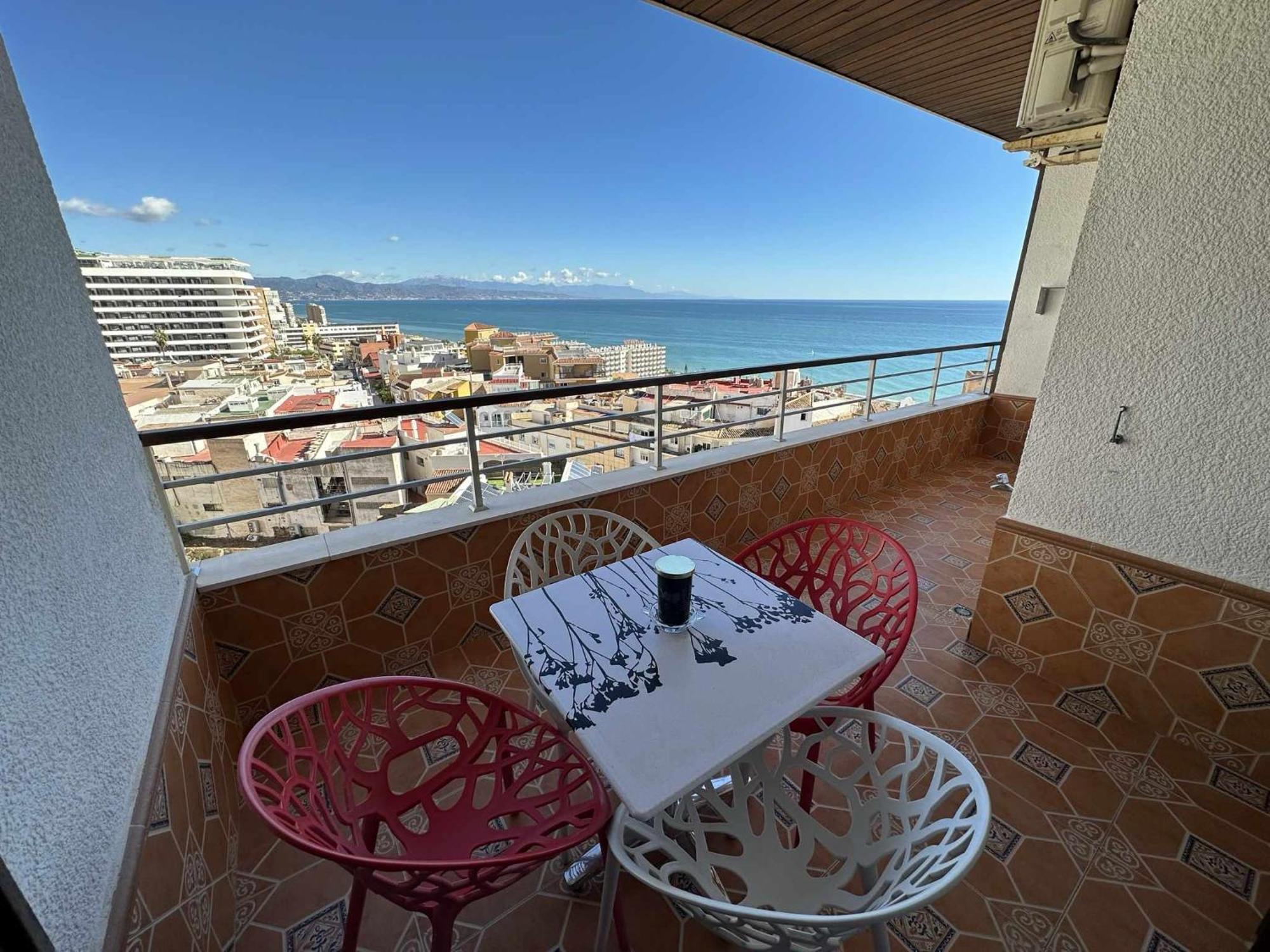 Apartamento Con Vista Al Mar En La Mitica Nogaler Torremolinos Luaran gambar