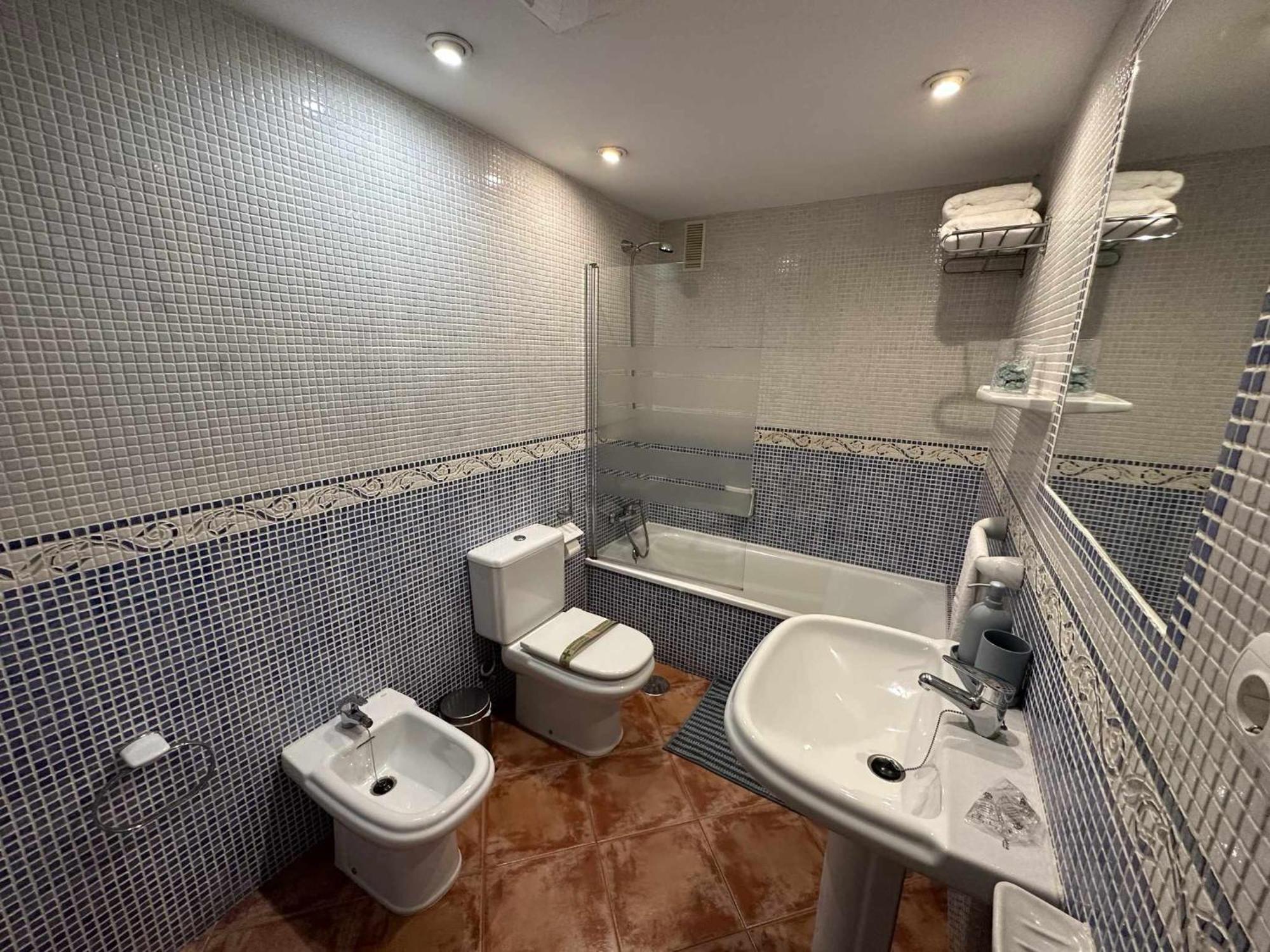 Apartamento Con Vista Al Mar En La Mitica Nogaler Torremolinos Luaran gambar